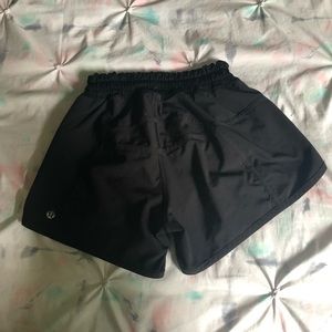 Lululemon tracker shorts